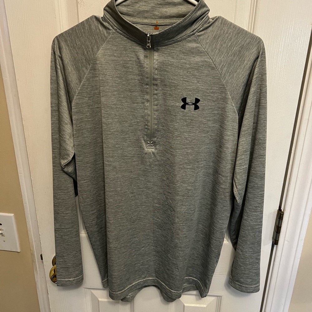 Women’s Under Armour Size Small/P/CH Gray LS PulloverSports Top